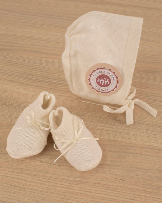 CONJUNTO GORRO Y PATUCOS