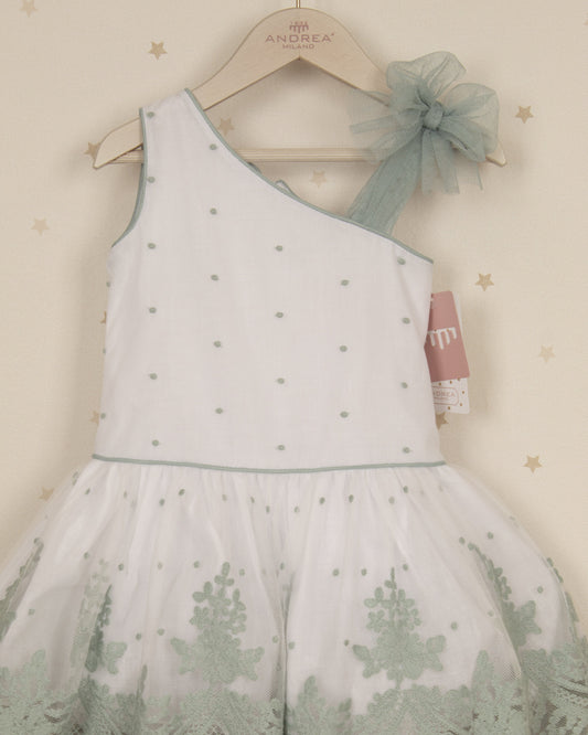 VESTIDO DE TUL BORDADO ESCOTE AL HOMBRO