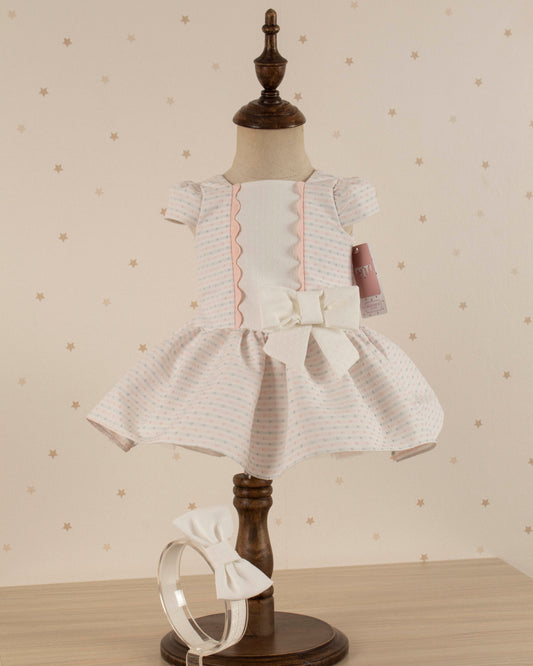 VESTIDO BORDADO PUNTOS DETALLE PECHO CON CINTILLO