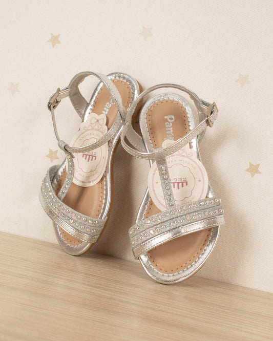 SANDALIA FORMA T CON HEBILLA Y BRILLANTES