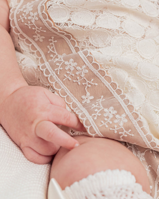 PELELE CINTA BEIGE DETALLE BORDADO