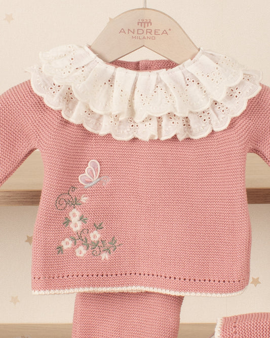 PRIMERA PUESTA FLORES BORDADAS Y ARANDELA CUELLO