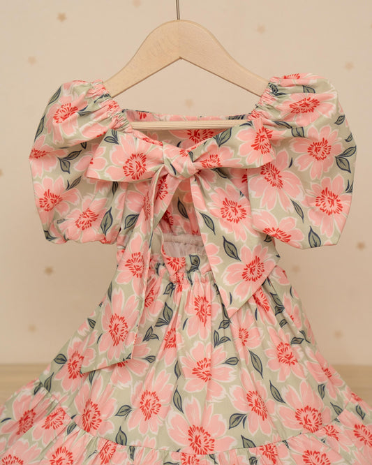 VESTIDO COQUETTE FLORES Y MANGAS