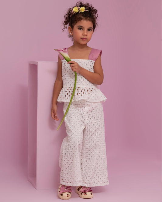 CONJUNTO ALMA TIRANTES Y PANTALON OJALILLO