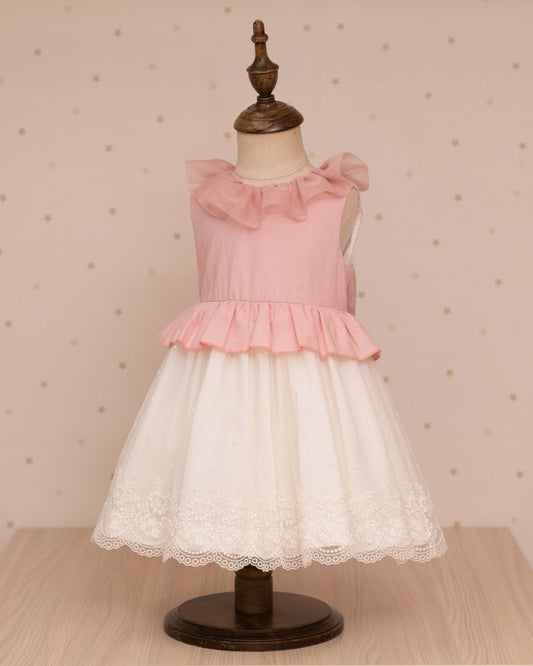 VESTIDO TALLE ALTO ARANDELA CINTURA Y FALDA CON GUIPIUR