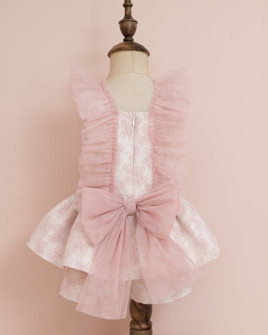 CONJUNTO BLUSA ARANDELAS DE TUL Y SHORT