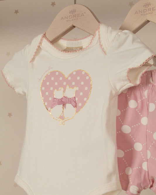 CONJUNTO PELELE CORAZON BORDADO Y SHORT DE BOLITAS