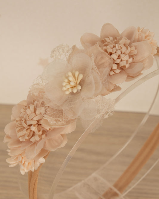 CINTILLO FLORES ADORNO CENTRAL ALMA DORADA