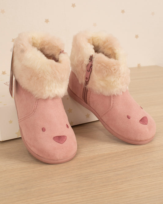 BOTAS CON CUELLO DE PELO Y CARITA BORDADA