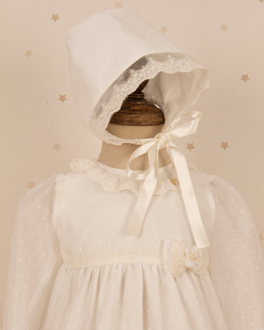 VESTIDO DE BAUTIZO MANGA LARGA Y LAZO FRONTAL CON CAPOTA